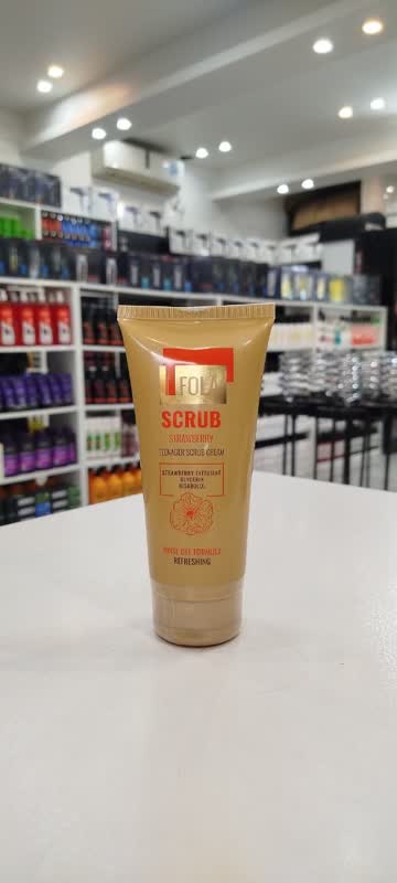 اسکراب لایه بردار صورت با دانه های توت فرنگی اف فولا- F FOLA حجم 200 mI